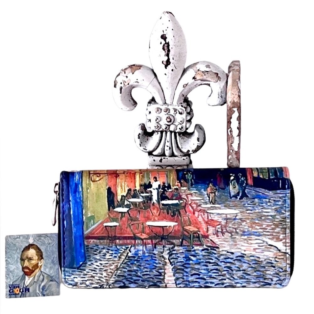 NWT Vincent van Gough’s “Cafe Terrace at Night” Zip Wristlet Wallet Pristine - Picture 1 of 6